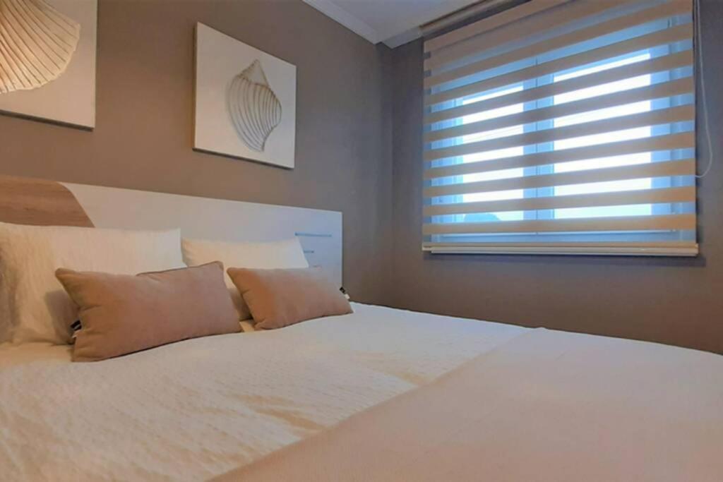 Apartamento Playa Foz Con Piscina Y Parking 010 Leilighet Eksteriør bilde